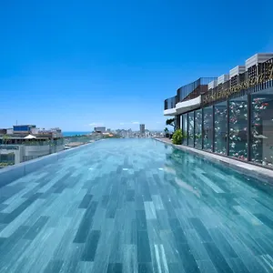 Golden Lotus Grand - Panoramic Rooftop Bar & Daily Afternoon Tea ダナン市